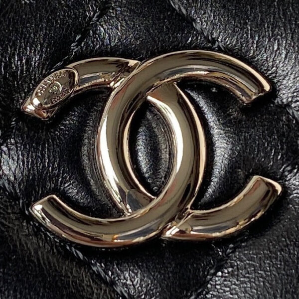 Chanel 22C Black Caviar Vanity Bag - Image 4