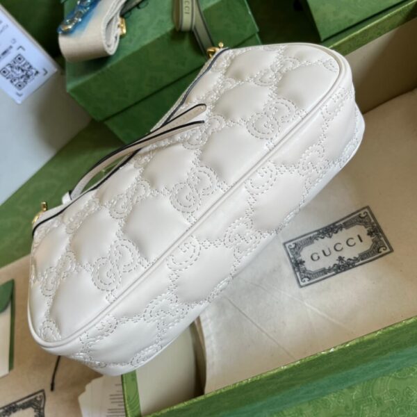 Gucci Matelasse White Handbags - Image 2
