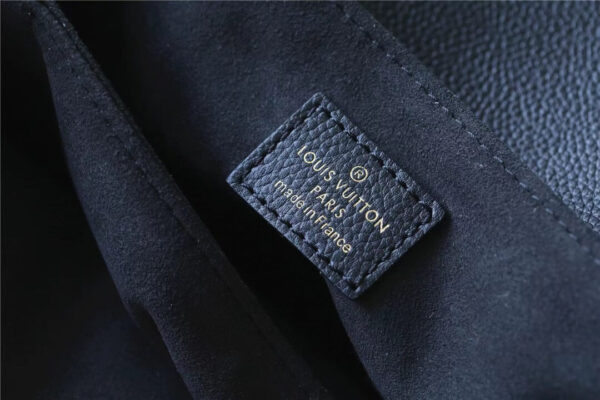 LV Oxford Lockme Leather Bag Black - Image 2