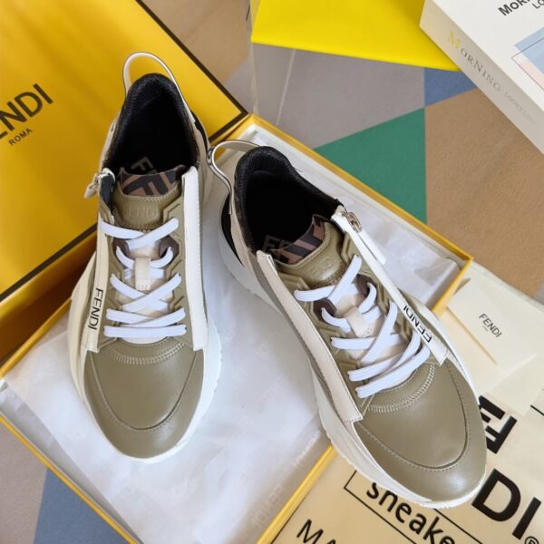 Fendi Flow Men's Leather Sneakers - Image 4