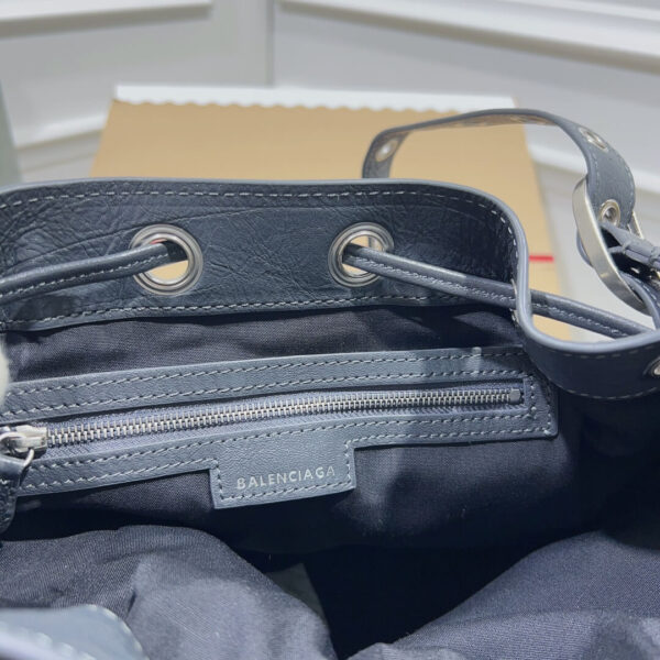 Balenciaga Pompon Giant Black Bag - Image 3