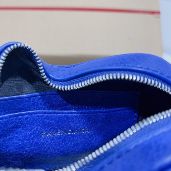 Balenciaga Mini Le Cagole Heart Bag - Image 4
