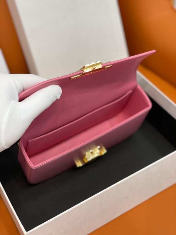 Celine Pink Triomphe Shoulder Bag with Chain - Image 7