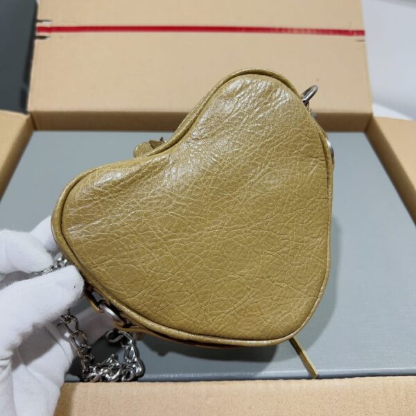 Balenciaga Mini Le Cagole Heart Bag - Image 8