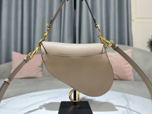 Dior Saddle Bag in Grey - Image 2