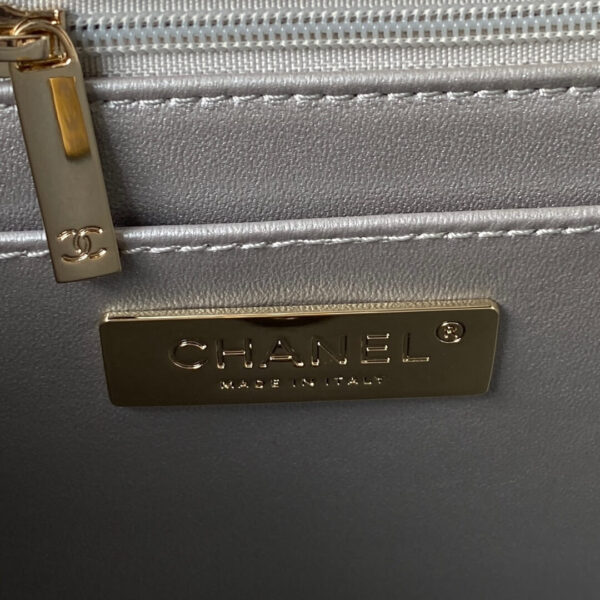 Chanel 24C Backpack with Star Patent Gold - Image 3