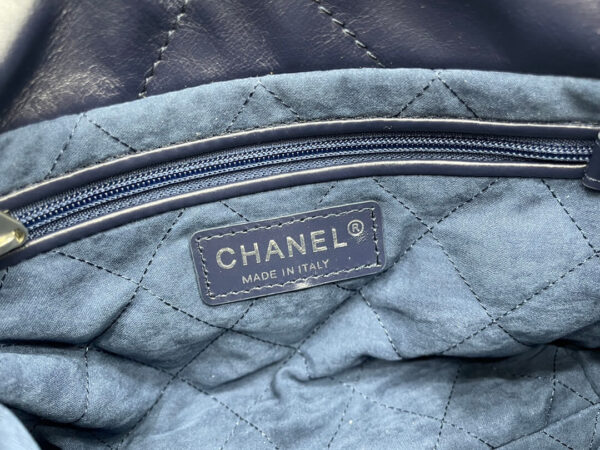 Chanel 22 Small Blue Handbag - Image 3