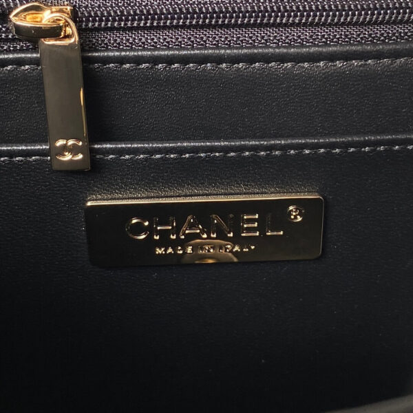 Chanel 24C Backpack with Star Patent Gold - Image 5