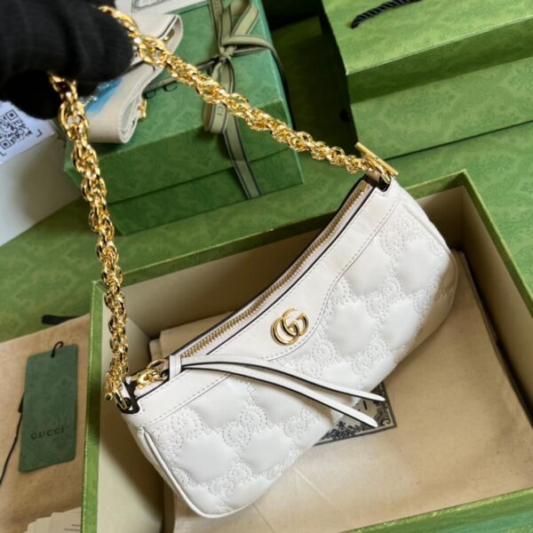 Gucci Matelasse White Handbags - Image 5