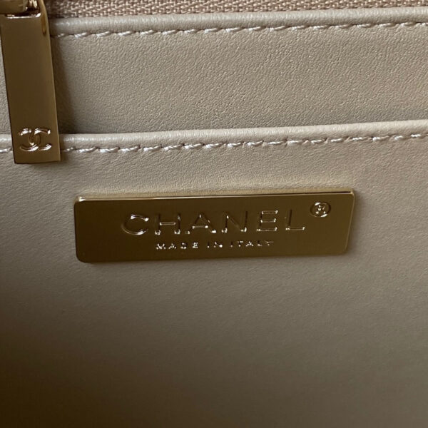 Chanel 24C Backpack with Star Patent Gold - Image 6
