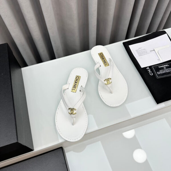 Chanel Flip Flops Sandals - Image 4
