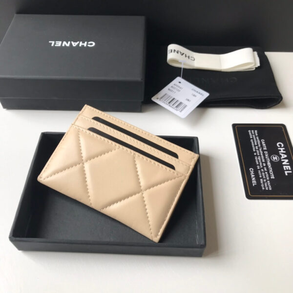 Chanel 19 Leather Beige Card Holder - Image 7