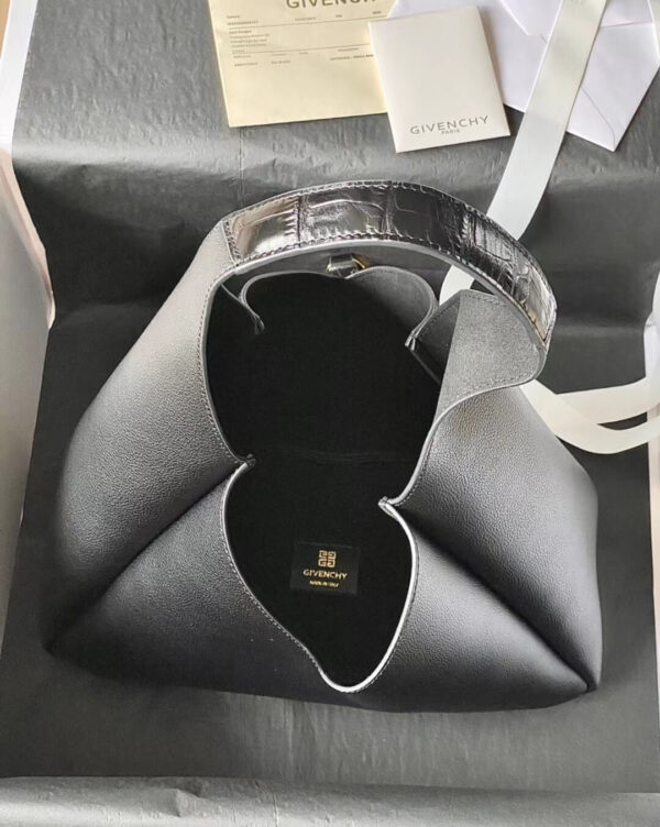 Givenchy G-Hobo Medium Shoulder Bag Black - Image 3