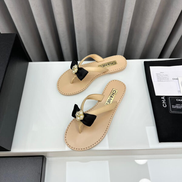 Chanel Flip Flops Sandals - Image 3