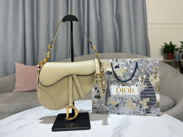 Dior Saddle Bag - Image 2