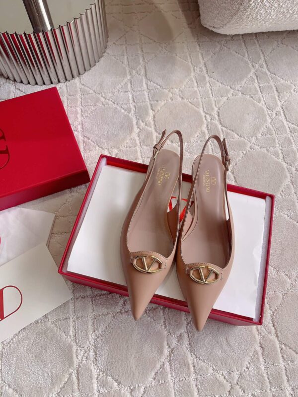 Valentino Garavani Slingback with Vlogo