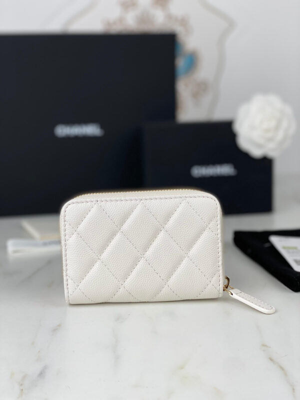 Chanel Zipped Coin White Purse - Image 4