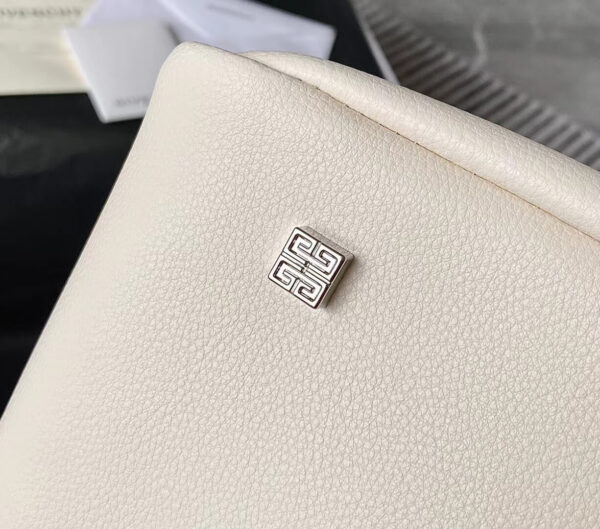 Givenchy G-Hobo Medium Shoulder Bag White - Image 4