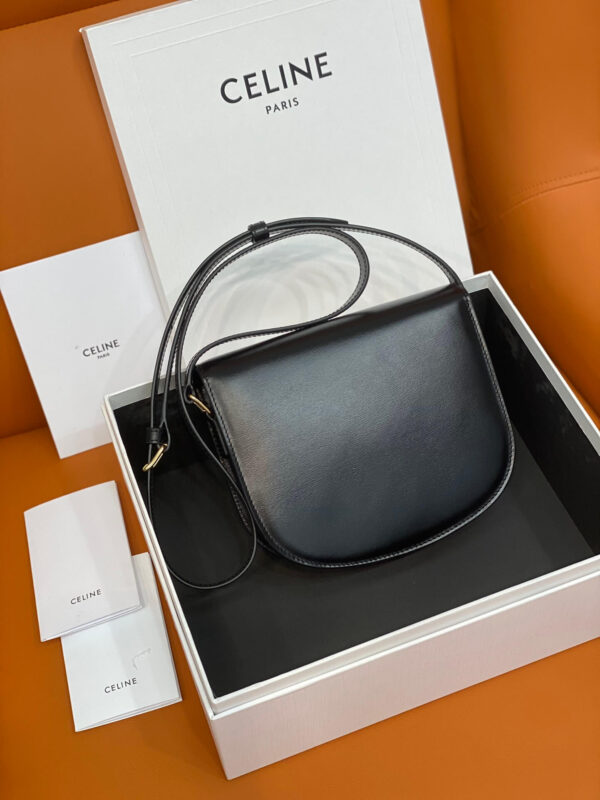 Celine Besace Clea In Shiny Calfskin Leather Bag in Black - Image 3