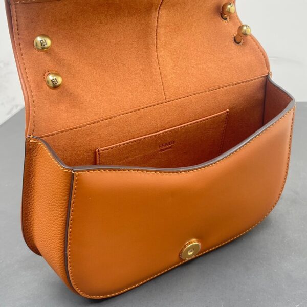 Fendi C’mon Medium Bag - Image 3