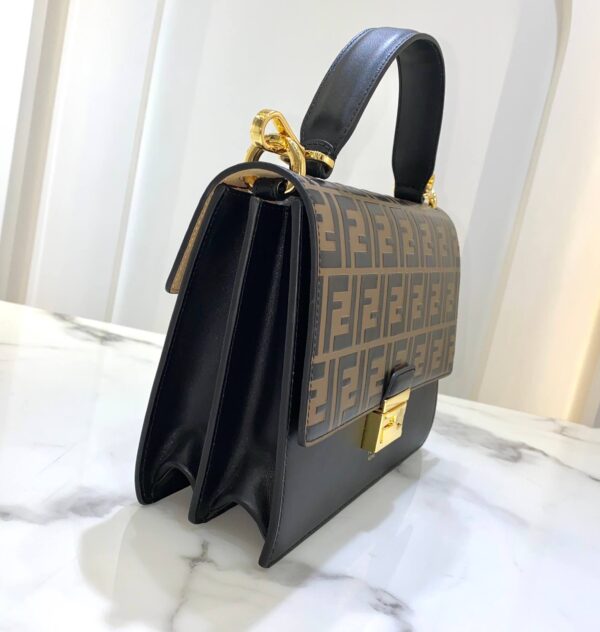 Fendi Kan I Leather Bag - Image 2
