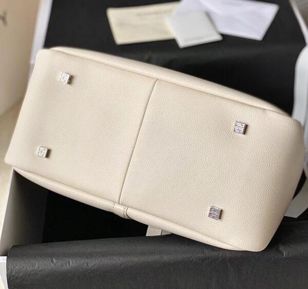 Givenchy G-Hobo Medium Shoulder Bag White - Image 5