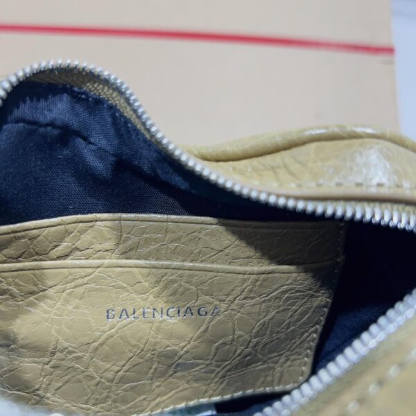 Balenciaga Mini Le Cagole Heart Bag - Image 3