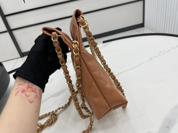 Chanel 22 Small Caramel Handbag - Image 2