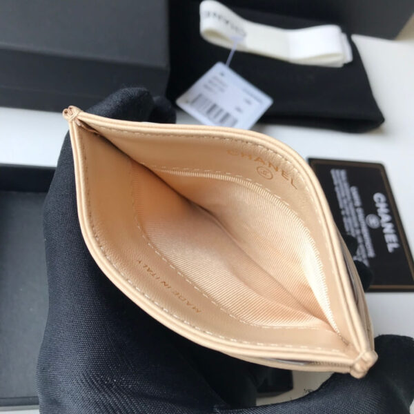 Chanel 19 Leather Beige Card Holder - Image 4