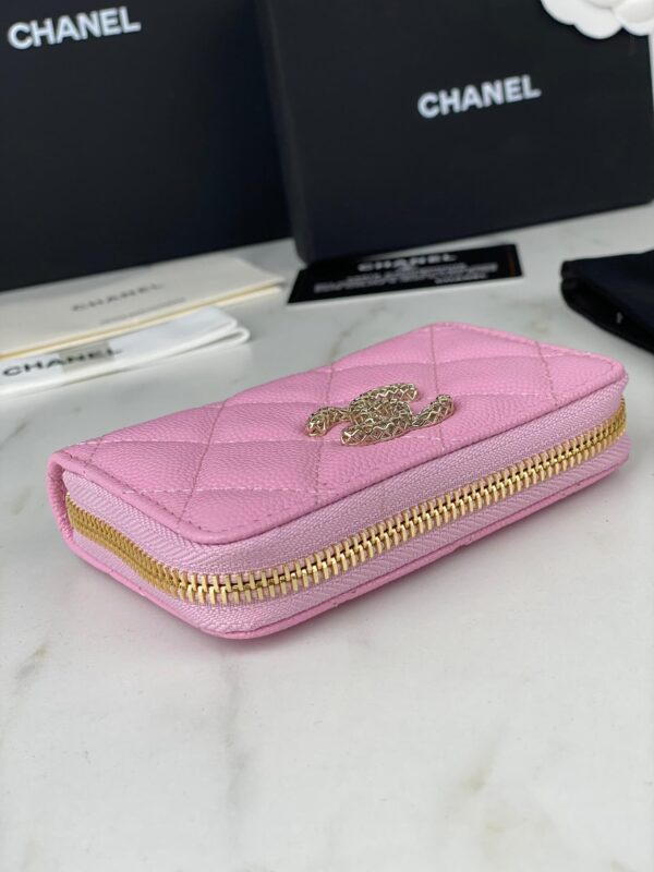 Chanel Zipped Coin Pink Purse - Image 4