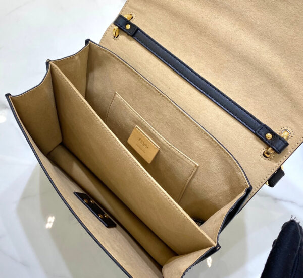 Fendi Kan I Leather Bag - Image 4