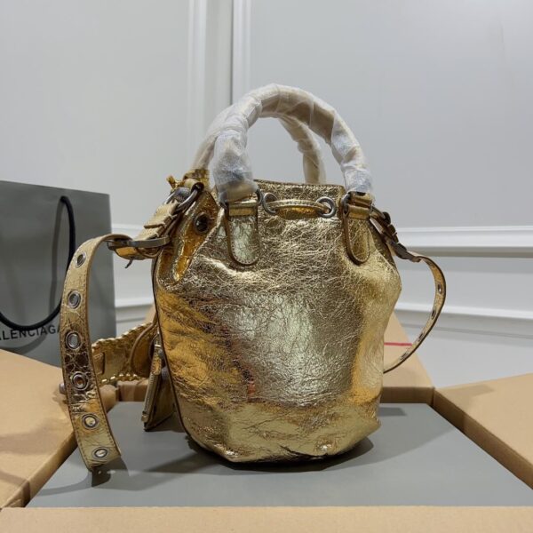 Balenciaga Pompon Giant Bag - Image 3