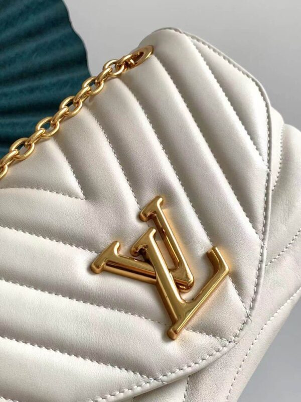 Louis Vuitton New Wave Bag White - Image 5