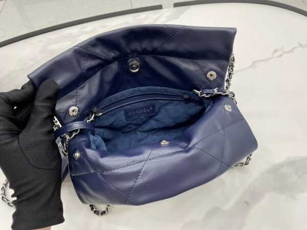 Chanel 22 Small Blue Handbag - Image 4
