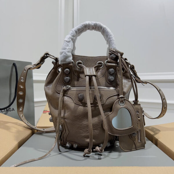 Balenciaga Pompon Giant Bag - Image 7