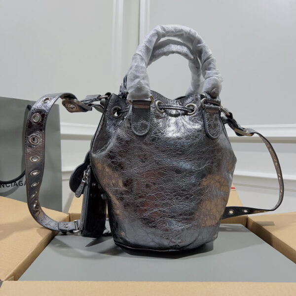 Balenciaga Pompon Giant Bag - Image 8