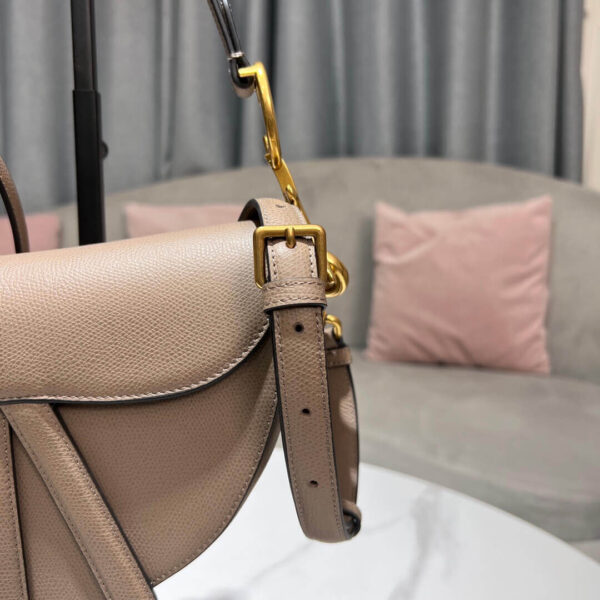 Dior Saddle Bag in Grey - Image 7