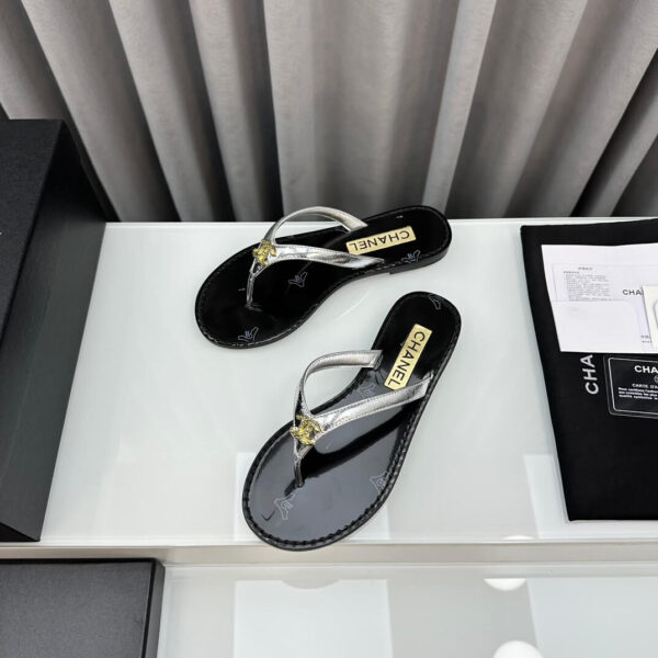 Chanel Flip Flops Sandals - Image 5