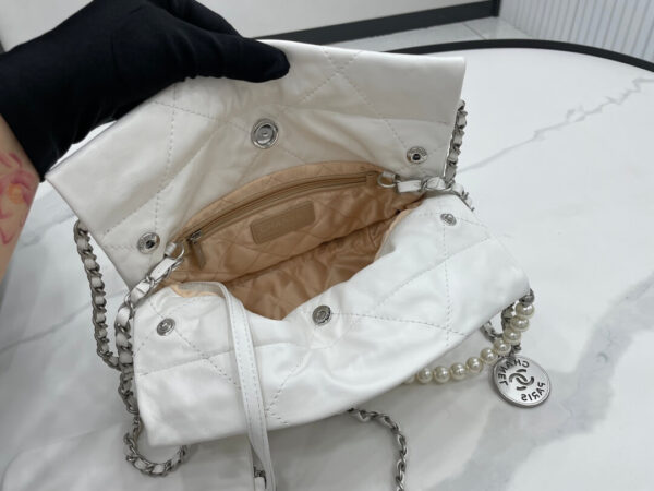 Chanel 22 Small White Handbag - Image 2
