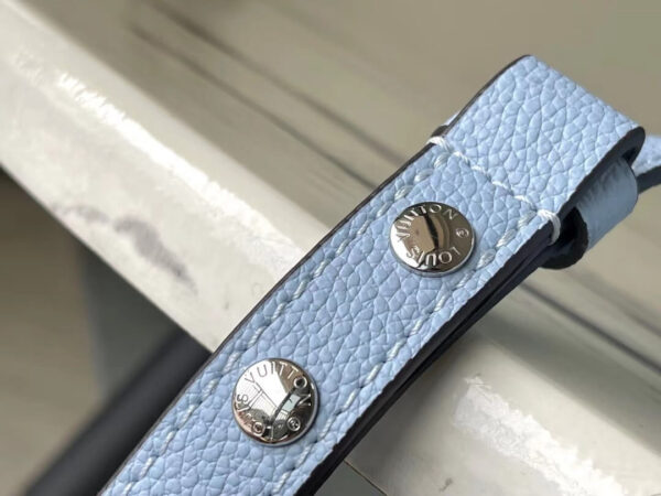 LV Buci Epi Leather Crossbody Bag - Image 4