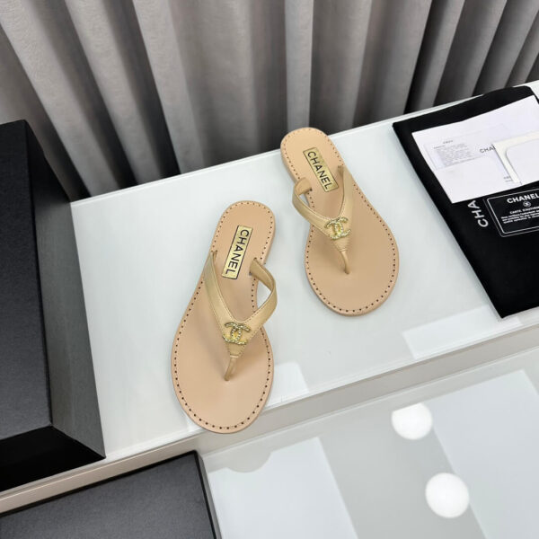 Chanel Flip Flops Sandals - Image 8