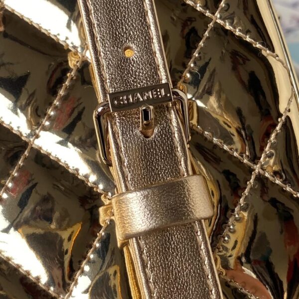 Chanel 24C Backpack with Star Patent Gold - Image 5