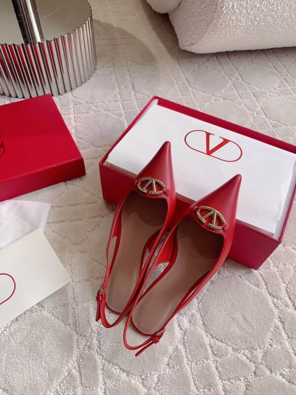 Valentino Garavani Red Slingback with Vlogo - Image 5