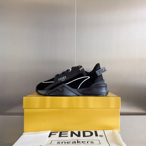 Fendi Flow Men's Leather Sneakers in Black