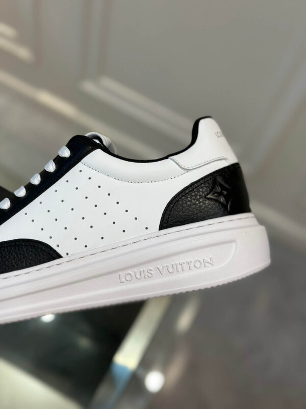 Louis Vuitton Time Out Sneakers - Image 8