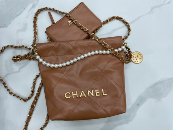 Chanel 22 Small Caramel Handbag - Image 7