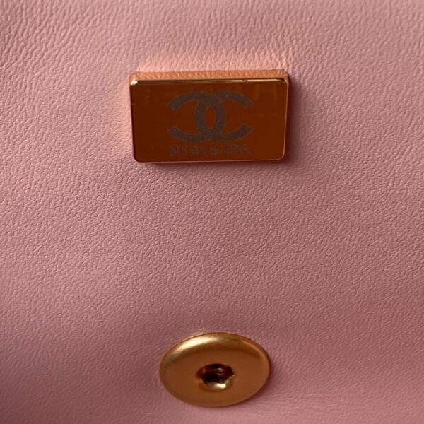 Chanel Pink Lambskin Leather CC Links Top Handle Bag - Image 7