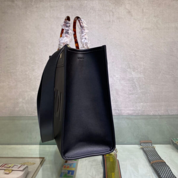 Women Fendi Sunshine Medium Bag Black - Image 8