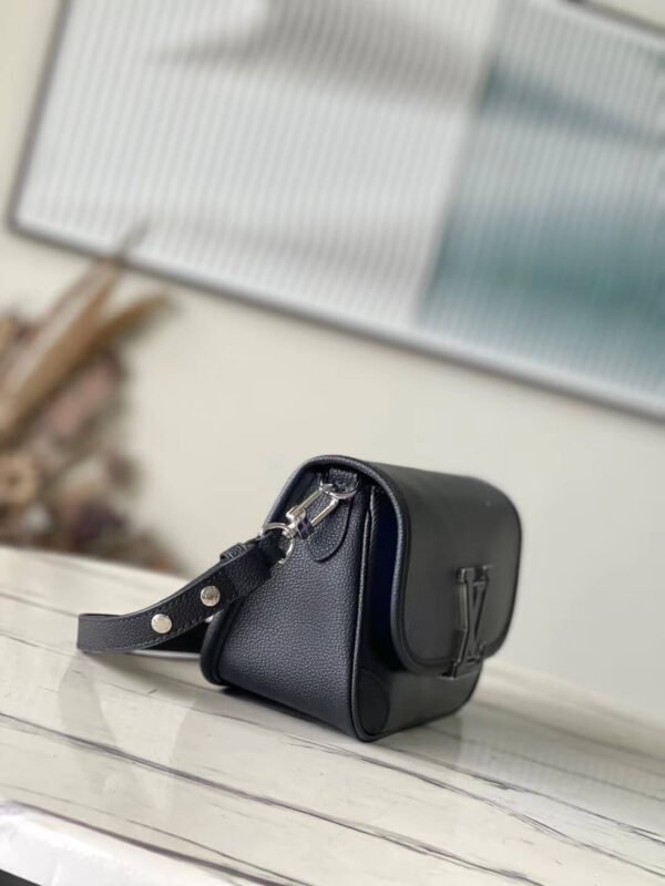 LV Buci Epi Leather Crossbody Bag Black - Image 8