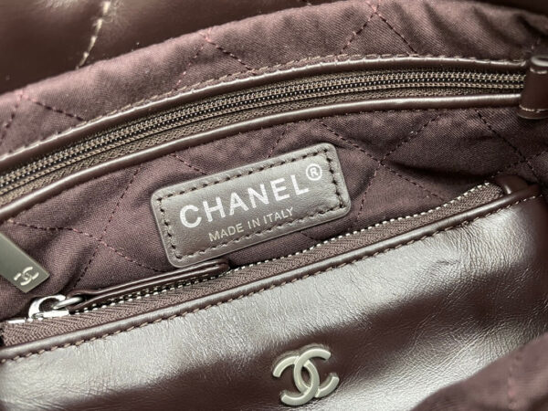 Chanel 22 Small Handbag - Image 7